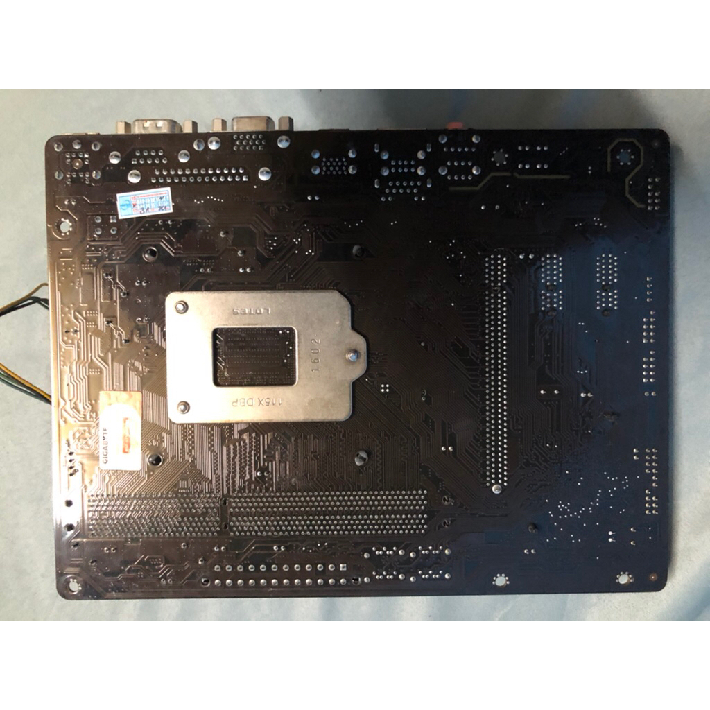 combo mai ga h81m ds2.main dualbios cũ. chạy cpu pentium g3260.ram 4g.nguồn.ssd120g win 10