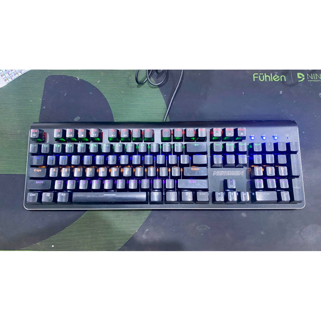 phím cơ newmen 368 + 819 + 390 + 550 + 551 + 320 + 321 (2nd )