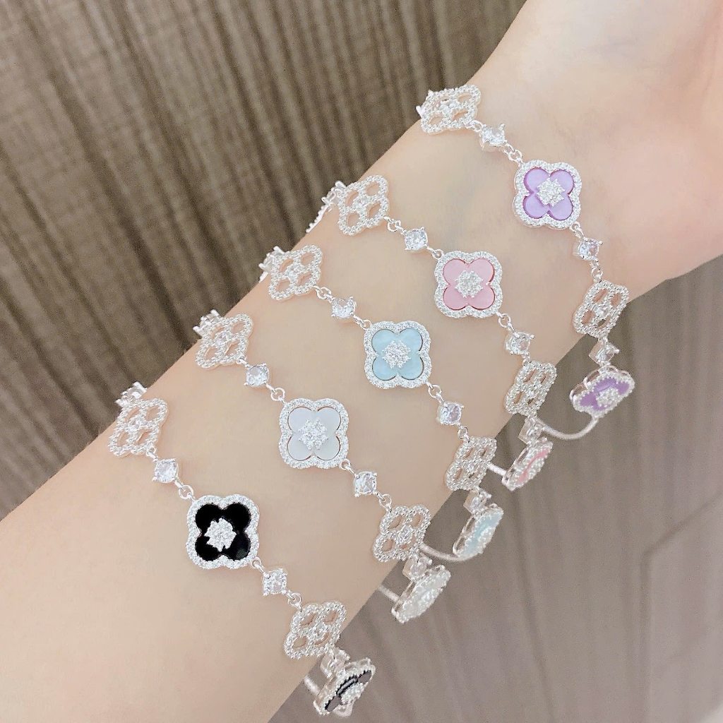 Lắc tay nữ 4 lá hotren chuẩn bạc ta kiểu rút