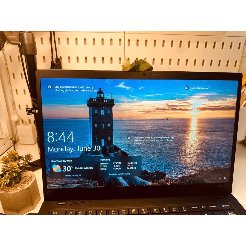 Thinkpad X1 Carbon Gen 7 256GB –Doanh Nhân – Siêu Bền - Viền mỏng hiện đại – Hợp Thời Trang – Siêu nhẹ 1.1kg