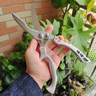  Kéo Cắt Gà - Cắt Xương Trợ Lực Siêu Bén Đa Năng Cộng Lực Cắt Thịt Cá Gà Vịt Chất Liệu Thép SK5 Không Gỉ Cứng Cáp Bền 