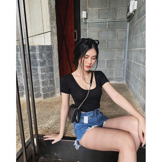 Áo thun croptop body tay ngắn lai viền bèo thun gân lụa mịn mát