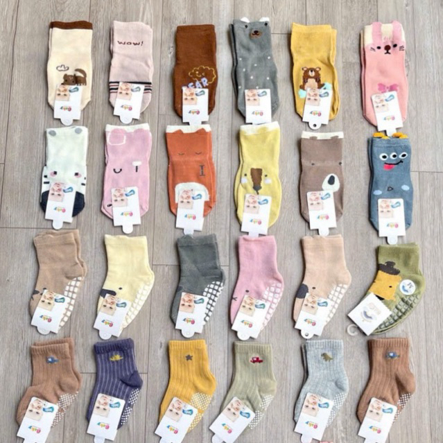 (Mua 10 tặng 1) Combo 10 đôi tất chống trơn trượt cho bé từ 0 - 9 tuổi chất liệu mềm mại thoáng khí