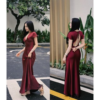  Đầm lụa dáng dài Váy lụa dáng dài cổ V cánh tiên hở lưng form dài dự tiệc 