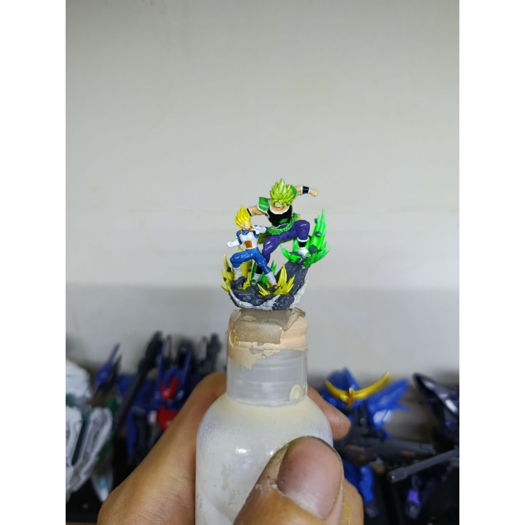 mô hình Dragonball 1:64 1-64 1/64 Vegeta vs Broly cho diorama và hotwheels