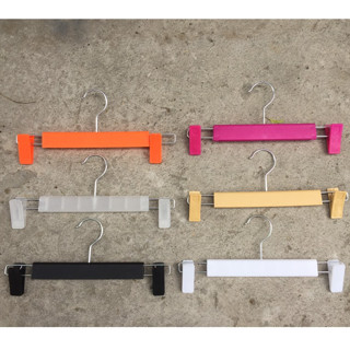 ( Combo 10 Cái ) Móc Quần Áo Cho Gia Đình Và Shop Thời Trang, Kẹp Quần Nhựa Người Lớn