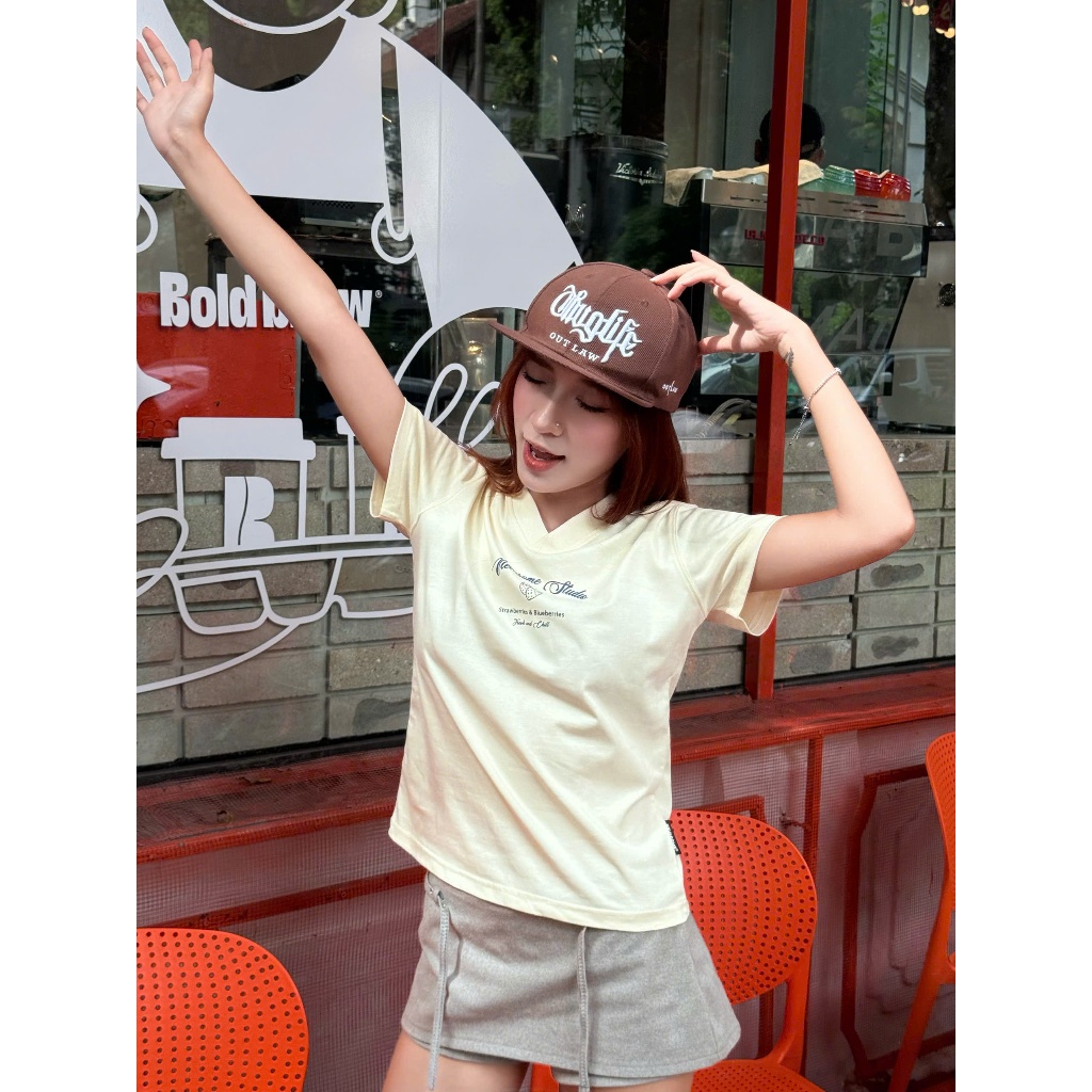 Áo Thun V-Neck Baby Tee Strawberries Local Brand NEVASOME 7 Màu Basic Cotton 230 gsm Nữ Top Cổ V | BigBuy360 - bigbuy360.vn