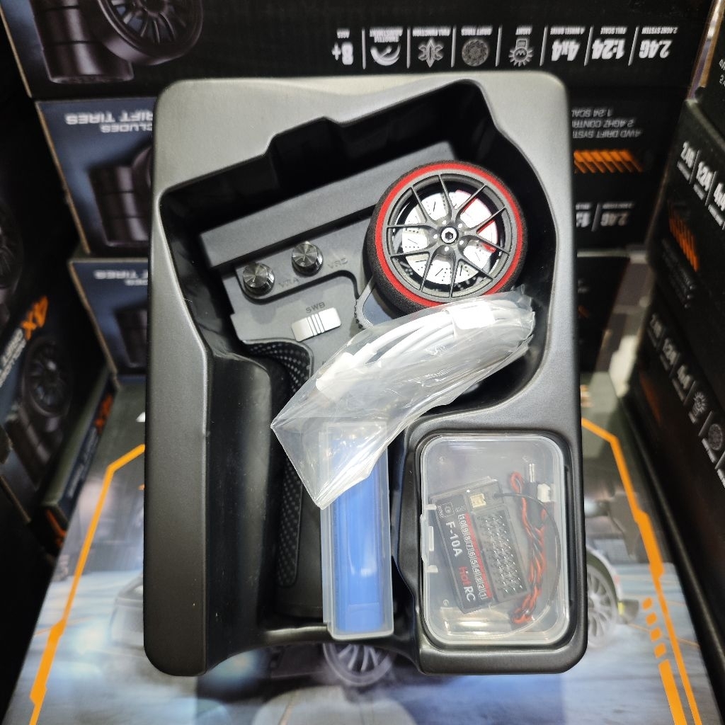 Tay cầm điều khiển Futaba 3PV, HotRC, RC6GS cũ đẹp, sóng xa, dễ sử dụng