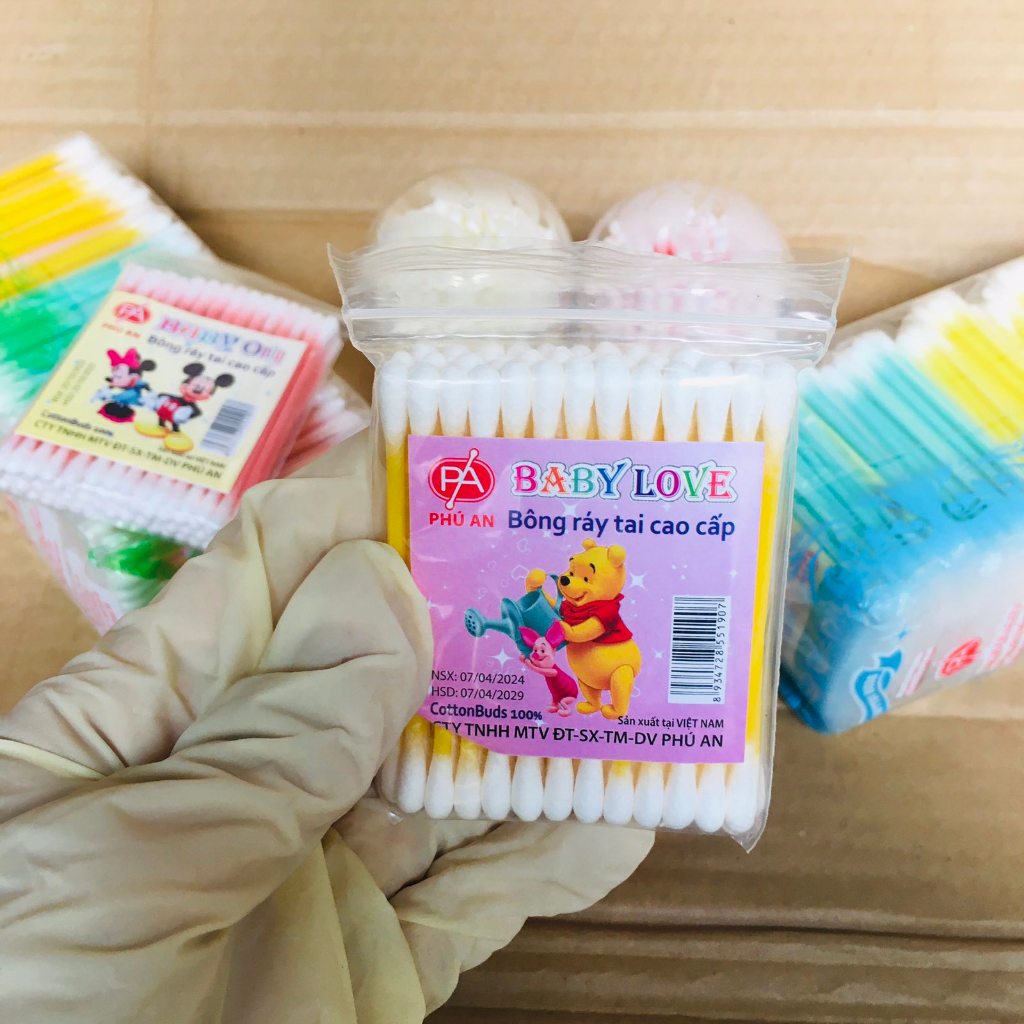 Tăm bông ráy tay người lớn