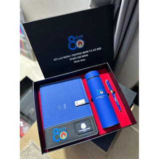 Bộ quà tặng cao cấp sổ sạc đa năng có sạc không dây và usb, bình nước, bút ký LOGO RIÊNG THEO YÊU CẦU