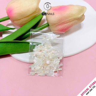 Xà cừ trắng trang trí móng