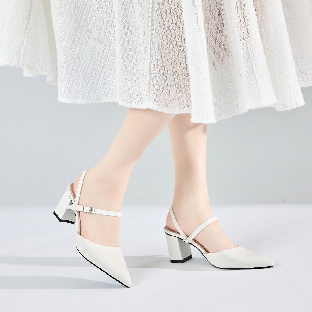 Cao Gót MWC G241 -  Giày Cao Gót Gót Vuông Mũi Nhọn Hở Gót Phối Quai Hậu Thanh Mảnh Sang Trọng.