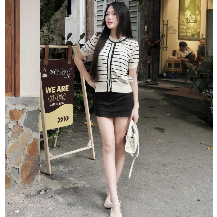 (BST hè HTIQUE) DEAL mở bán Áo len kẻ ngang cúc nơ siêu sang chảnh, Áo len nhẹ nhàng nữ tính HT21 | BigBuy360 - bigbuy360.vn