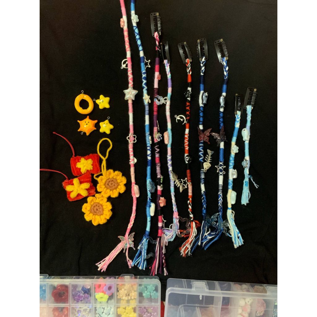 [ NHẮN TIN TRƯỚC để đặt theo yêu cầu ] Hairwrap Kẹp Đơn Giản Phối Charm Handmade Dễ thương Cá tính