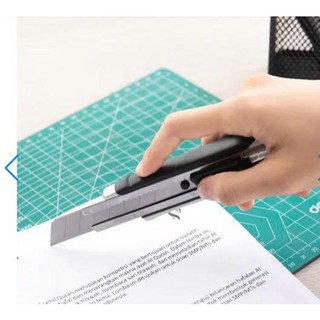 Dao rọc giấy lớn Deli 2057