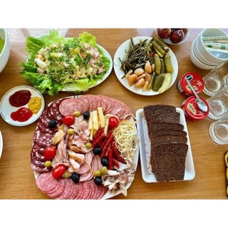 SALAMI BÒ 250G NỘI ĐỊA NGA (xúc xích khô ăn liền)
