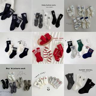 Tất Set 4 hoặc 5 đôi tất cao cổ cho bé trai và bé gái - nhiều màu và mẫu chất cotton mỗi set có 4 hoặc 5 đôi như ảnh .