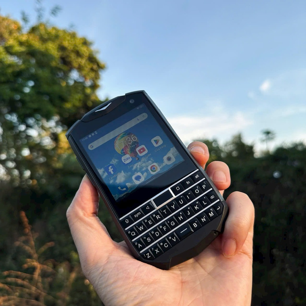 Điện Thoại Unihertz Titan Pocket Đẹp 99%