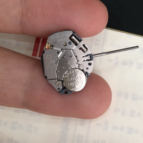 Máy đồng hồ máy vàng mỏng đời mời không lịch 2 kim, 3 kim máy GL32 GL22 cho đồng hồ đeo tay các loại