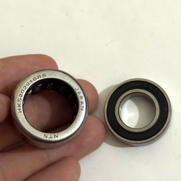 Bi Đũa Và Vòng Bi 6902 , Bạc đạn  Buly Nồi Sau Lắp Các Dòng Xe Ga Honda AB airblade 110, 125