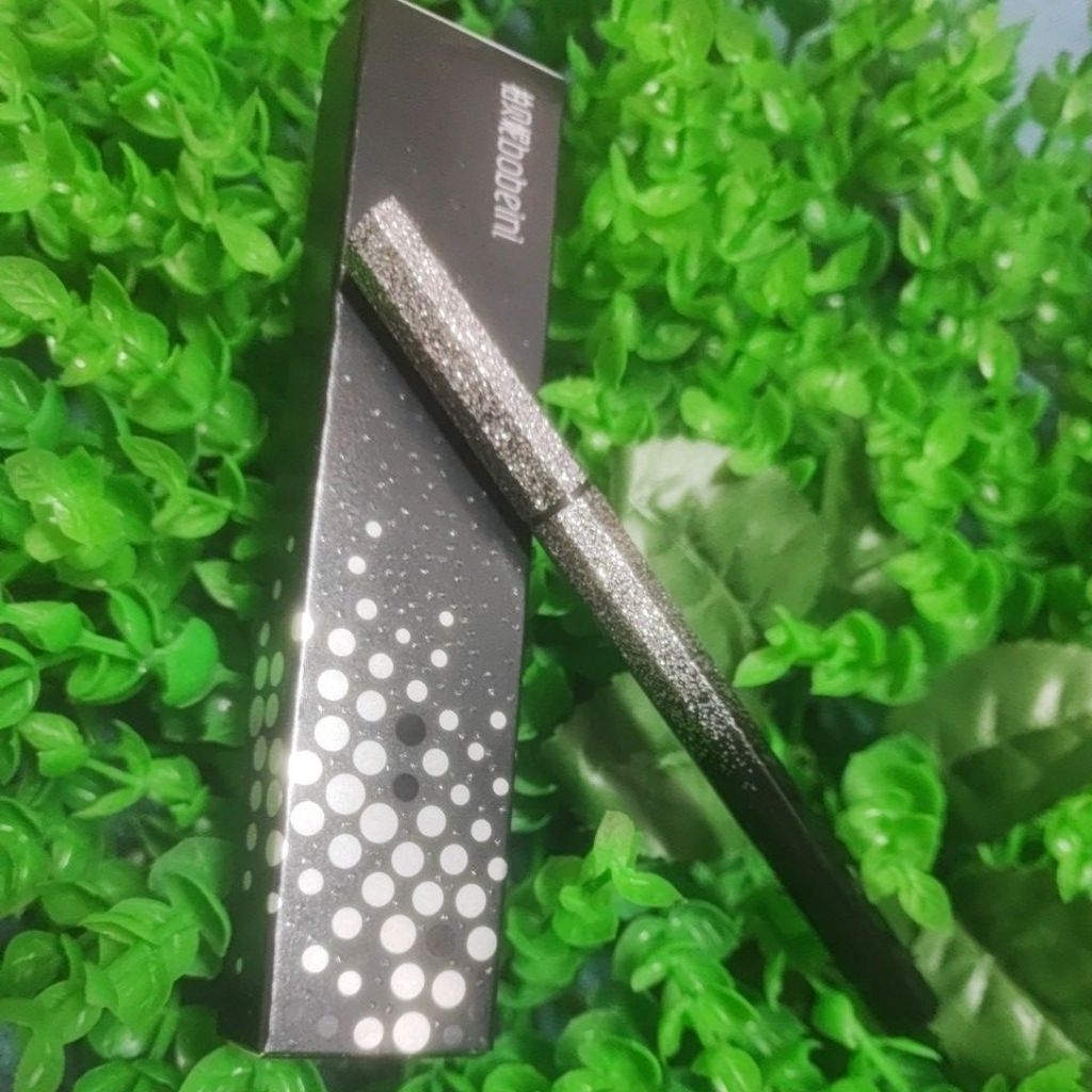 KT03. Bút vẽ mắt nước màu đen