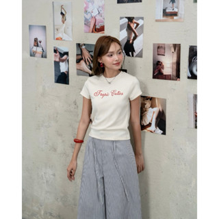   Hỏa tốc HCM  Áo thun nữ form babytee tay ngắn cổ tròn thêu chữ Tropic Tee - Sibling House 