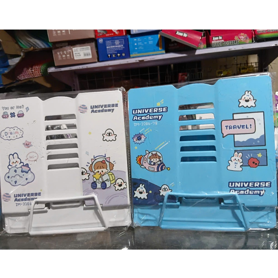 Kẹp sách chống cận cho bé