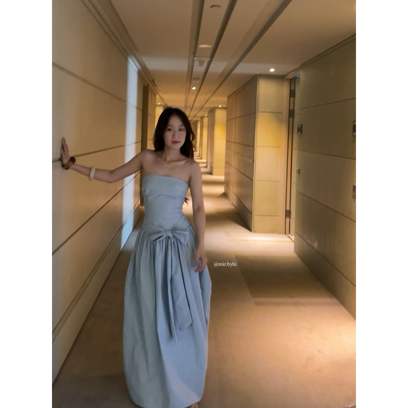 𝐆𝐑𝐀𝐂𝐄 𝐃𝐑𝐄𝐒𝐒  | mir.byhi | Đầm quay sọc thắt eo nơ smockin co dãn | BigBuy360 - bigbuy360.vn