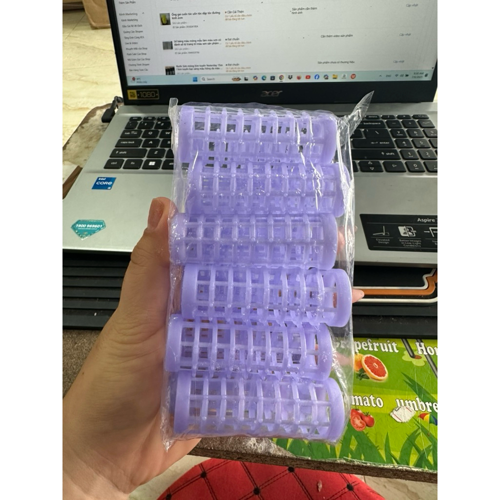 Ống gai cuốn tóc uốn tóc dập tóc đường kính 2cm màu ngẫu nhiên😍