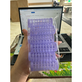 Ống gai cuốn tóc uốn tóc dập tóc đường kính 2cm màu ngẫu nhiên😍