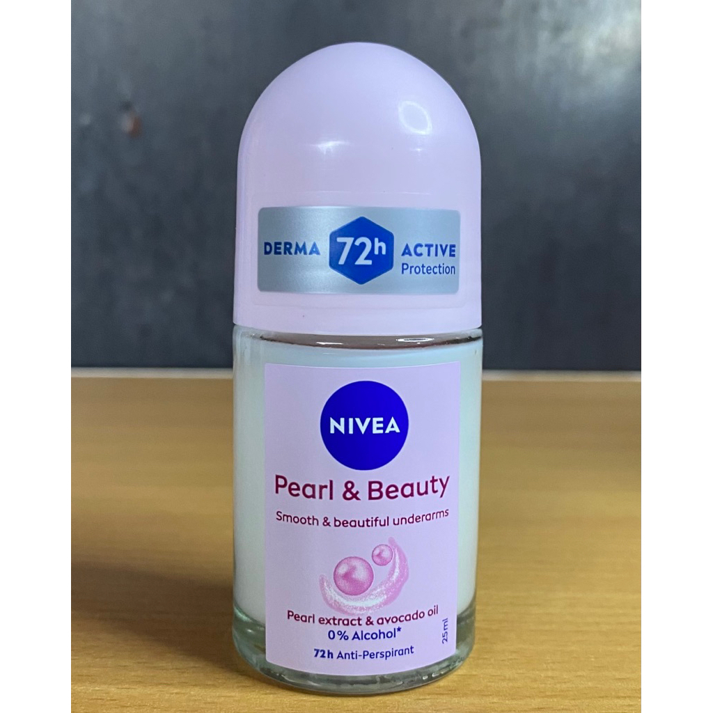 Lăn khử mùi Nivea ngọc trai dưỡng sáng da 25ml ( mầu hồng )