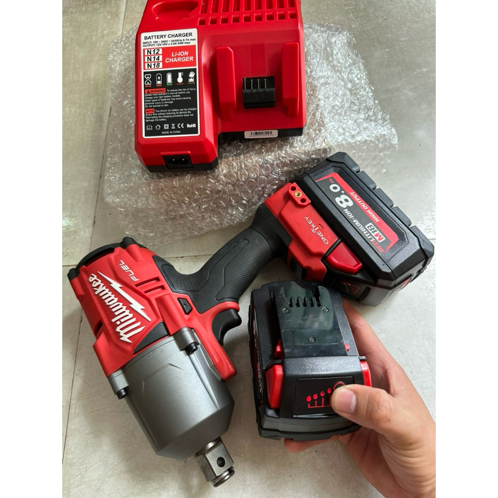 Sạc pin milwaukee M12-M18  sạc nhanh 3A chuẩn nhanh điện auto 100-240V