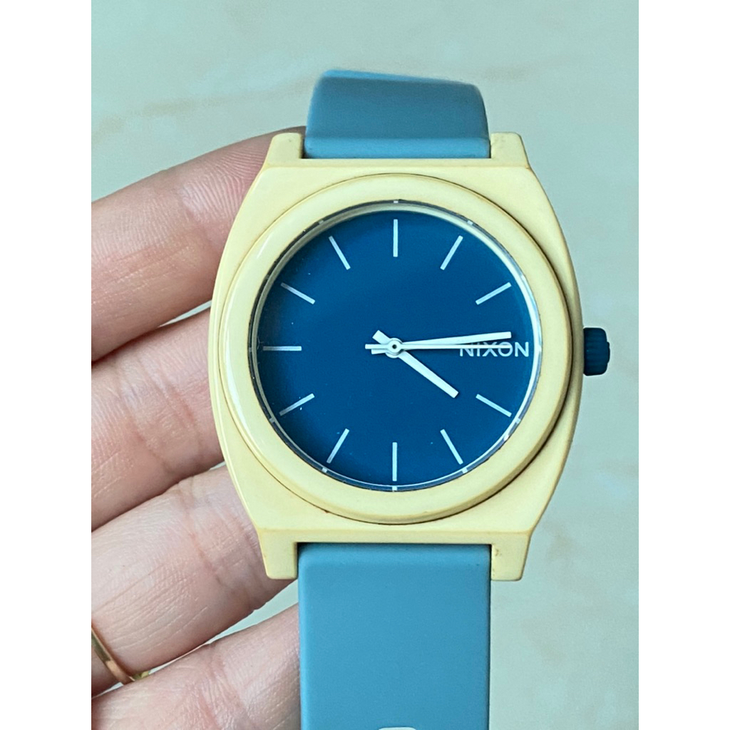 Đồng hồ Nixon vỏ nhựa 2hand Nhật