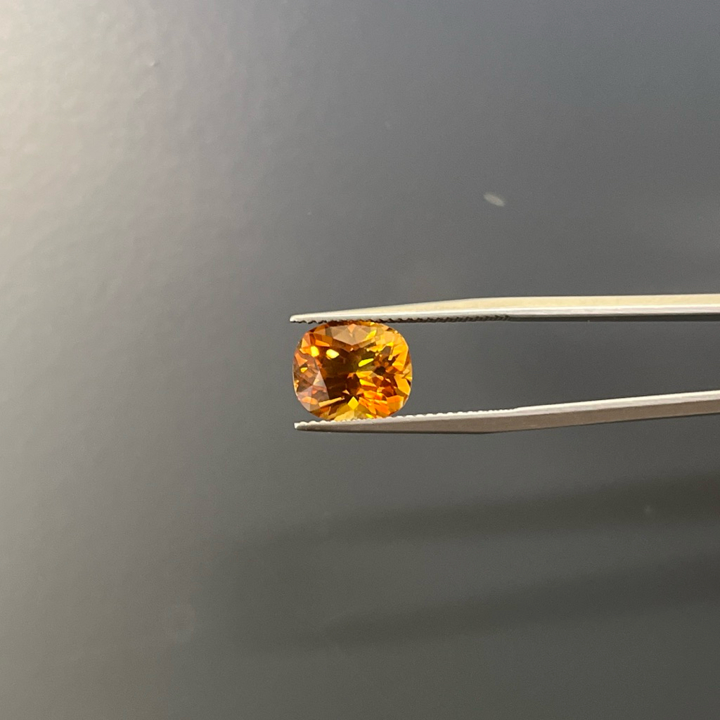 N. Citrine, Heated _ 3.30ct_ Cushion, brilliant_10.0 x 8.5 x 6.9mm_PVN686