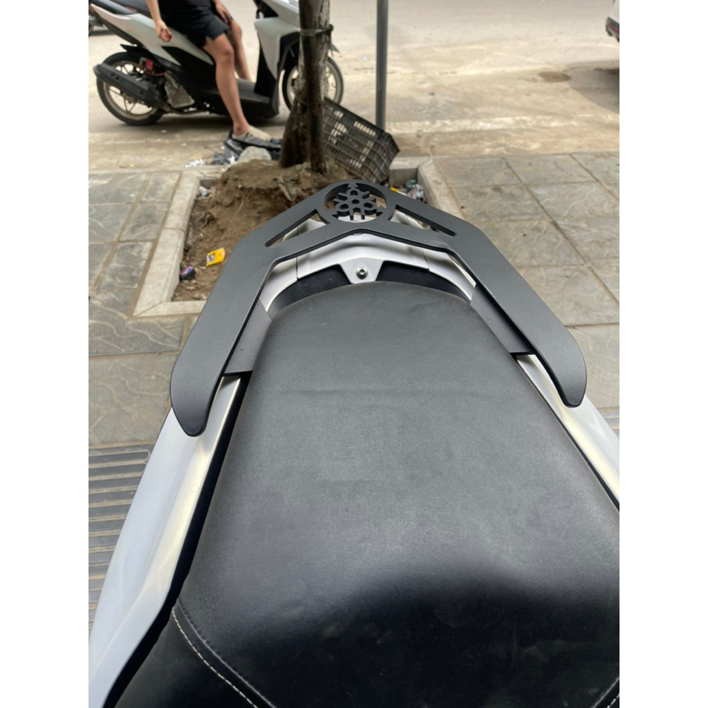 tay dắt thép bản ngắn lắp nvx v1 v2