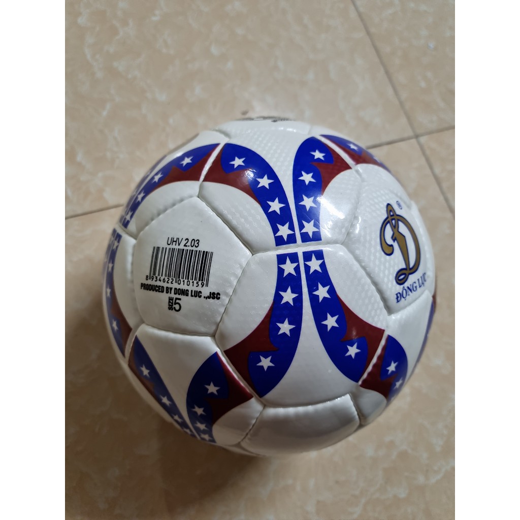 Bóng đá trái banh Động Lực số 4, số 5 đạt tiêu chuẩn thi đấu sân cỏ nhân tạo và tự nhiên