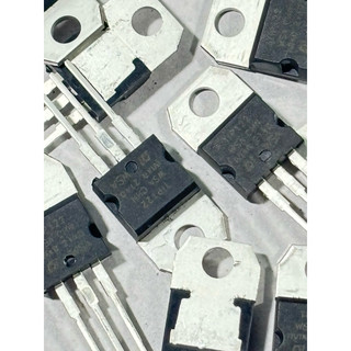 5 con transistor công suất TIP122