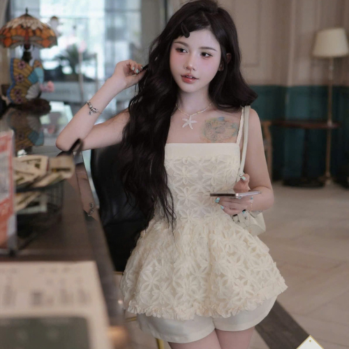 Set đồ mùa hè,set đồ nữ sang chảnh,bộ áo 2 dây hoa dệt nổi quần đùi xịn sò hot trend sành điệu_B1T14 | BigBuy360 - bigbuy360.vn