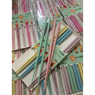 1 Đôi Đũa Sợi Thuỷ Tinh (Màu Ngẫu Nhiên)