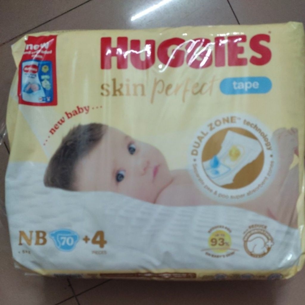 Tã dán Huggies perfect NB76