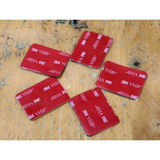 Keo 3M miếng dán cam hành trình dính rất chắc chắn, đảm bảo an toàn cho thiết bị khi sử dụng.