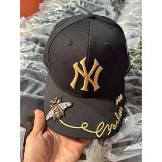 Mũ lưỡi trai nam nữ hoạ tiết hình thêu ong đính đá cườm siêu nét.