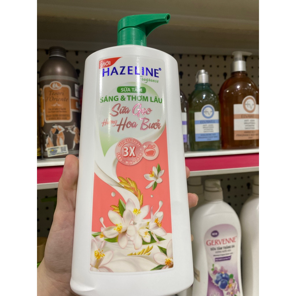 Sữa tắm sáng da Hazeline Sữa Gạo Hoa Bưởi 800g