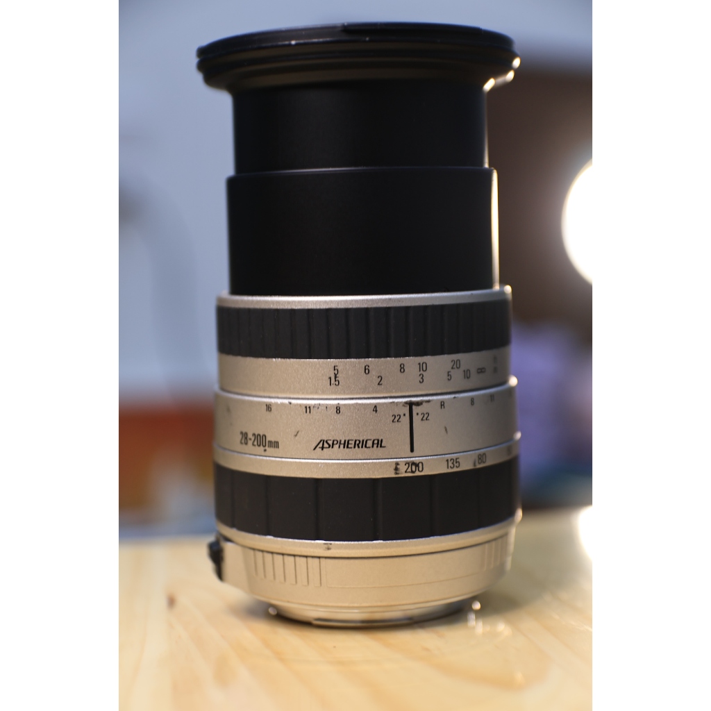 Lens canon  Sigma 28–200 mm f/3.8‑5.6 AF Aspherical UC (đứt cáp khẩu)