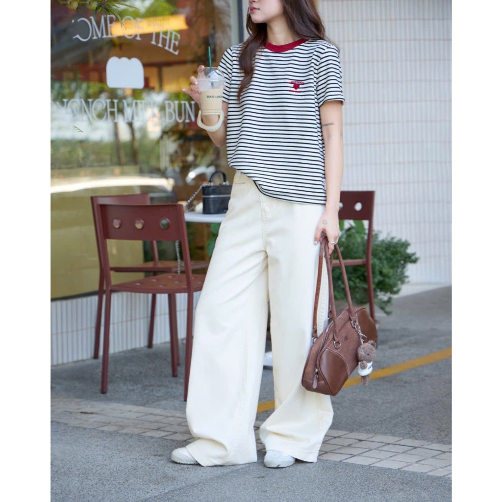 Áo thun sọc ngang tay ngắn nữ thêu chữ THE C.I.U, áo phông cotton freesize basic trẻ trung dễ phối đồ - Mia Tee | BigBuy360 - bigbuy360.vn
