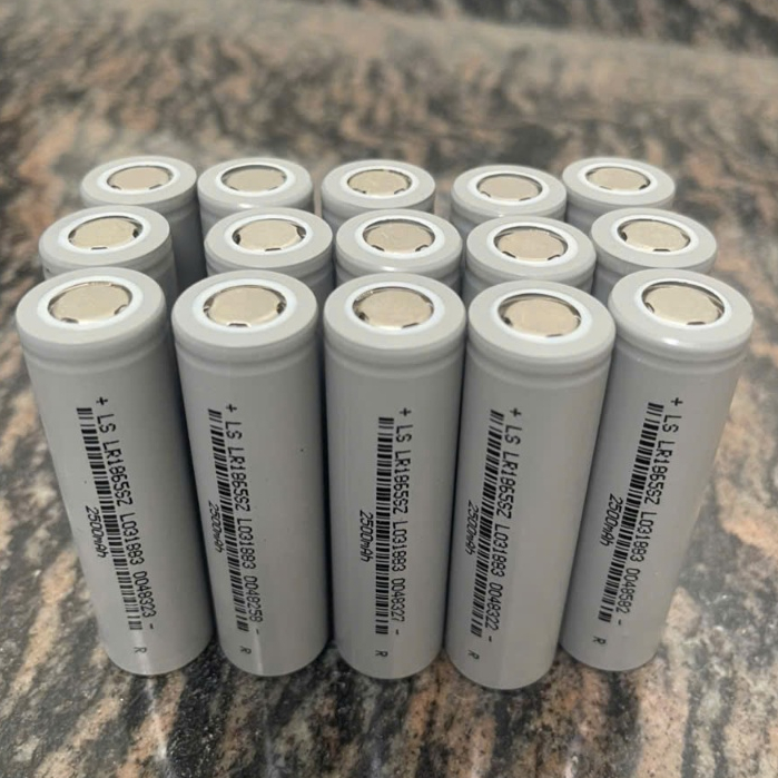  Combo 15cell Pin 18650 Lishen Xám 4.2V 2500mAh 12C Xả 30A  4.2V Dùng Cho Máy Công Cụ Máy Khoan Sạc Dự Phòng Pin Mới 