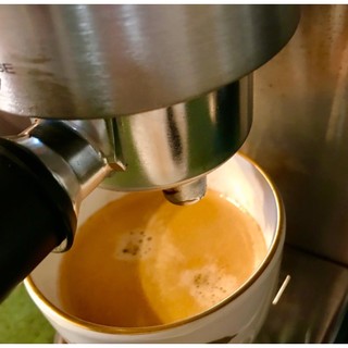 [Hàng chính hãng] Máy pha cà phê Delonghi EC685 màu bạc EC685.M