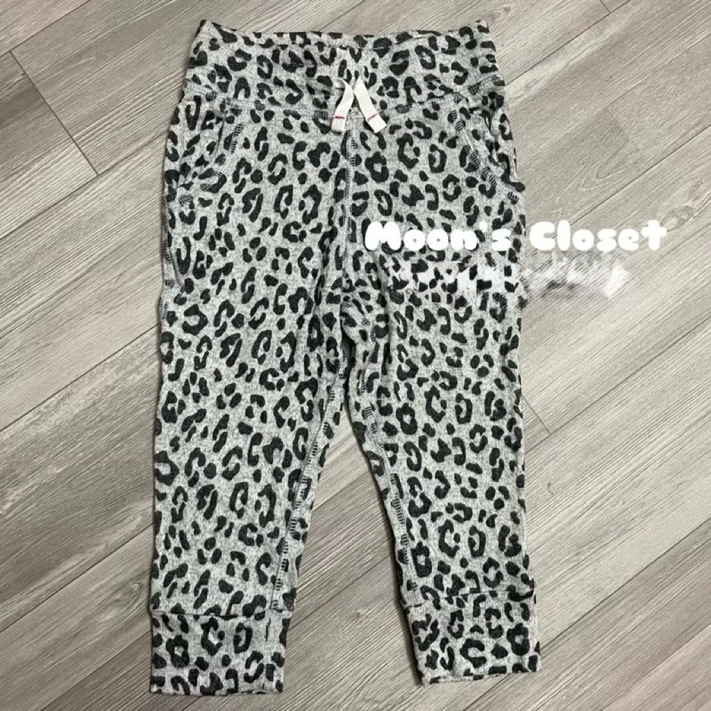 [THANH LÝ]- Quần jogger mỏng da báo size 2y