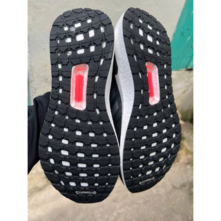 Giày Thể Thao Ultra boost 6.0 Đen
