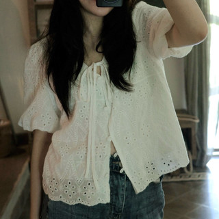   HÀNG CÓ SẴN  Áo ren trắng thiết kế cộc tay LACE SHIRT dáng lửng cổ chữ V nơ buộc 03 size SML 
